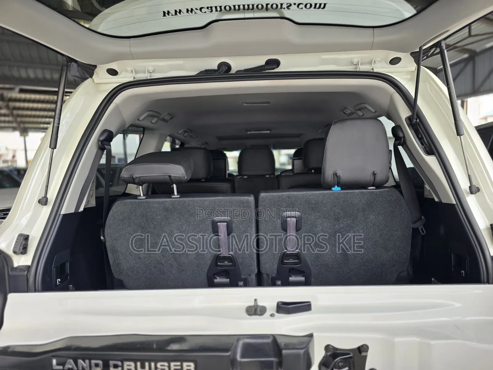 Toyota Land Cruiser 4.5 V8 VXR 2018 White
