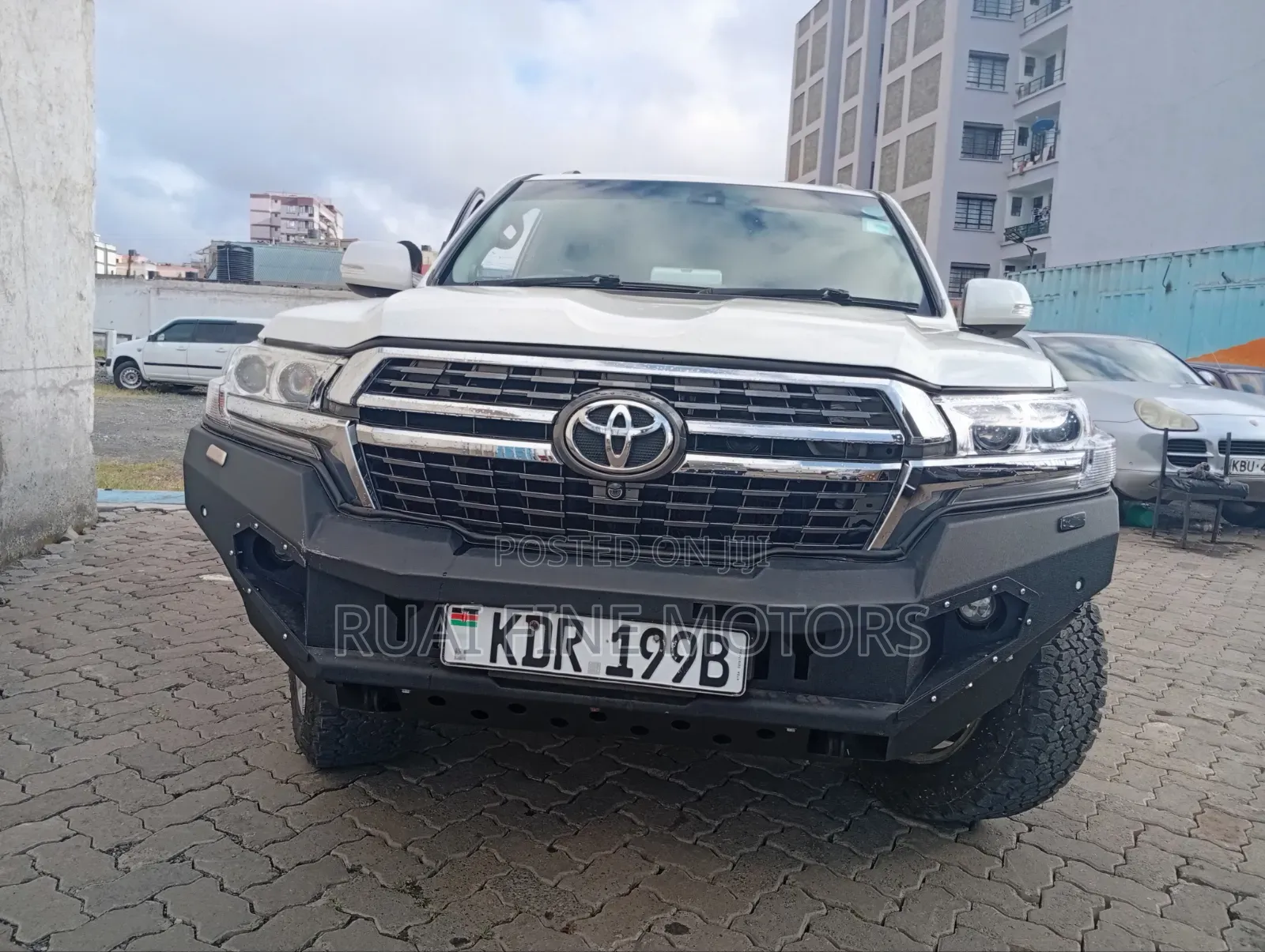 Toyota Land Cruiser 2012 White