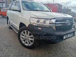 Toyota Land Cruiser 2012 White