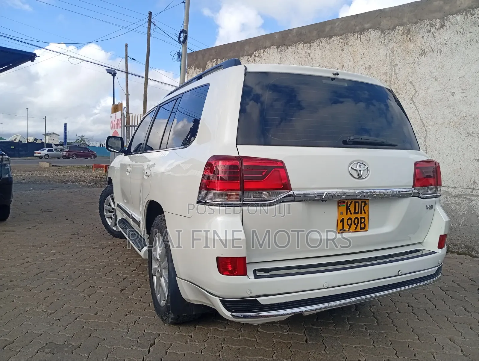 Toyota Land Cruiser 2012 White