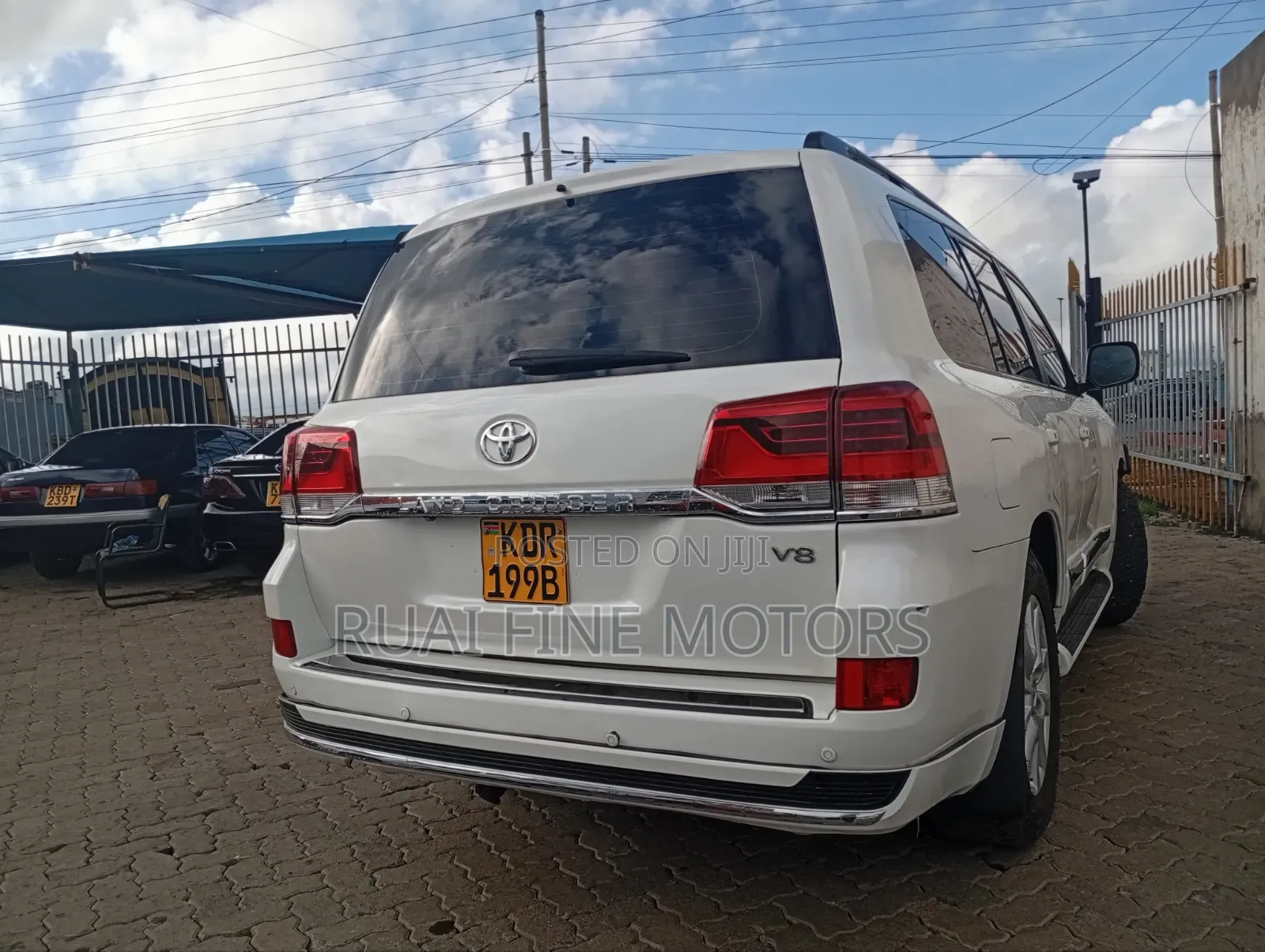 Toyota Land Cruiser 2012 White