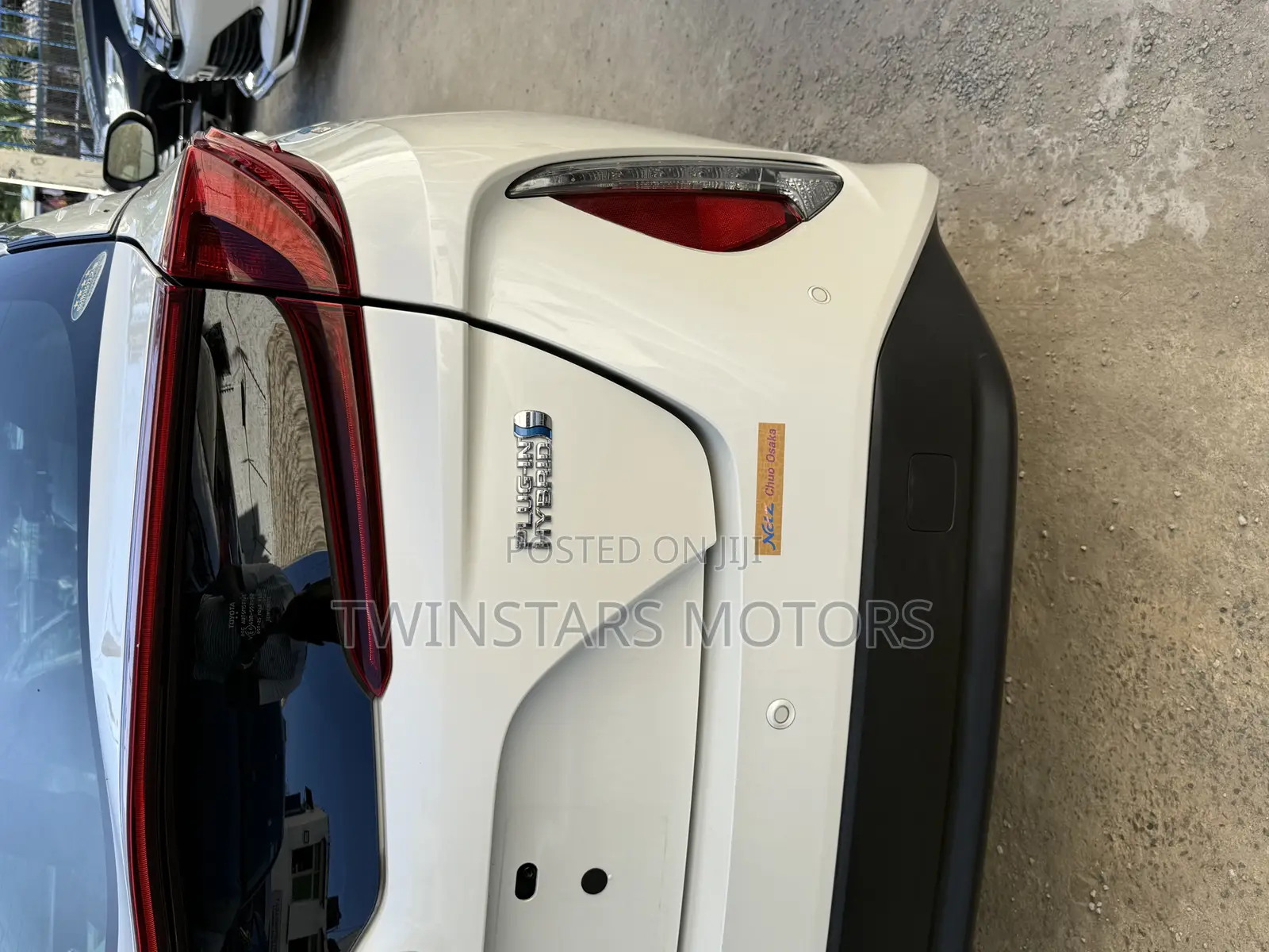 Toyota Prius 2019 White