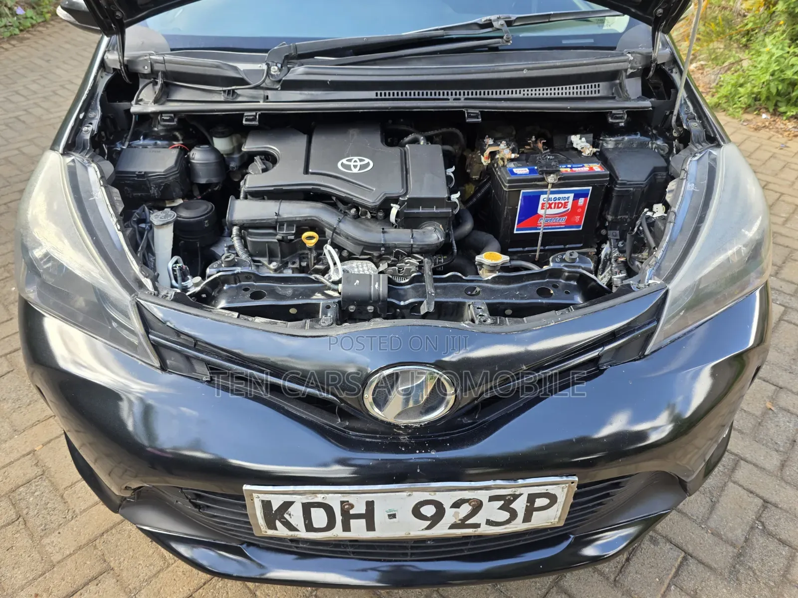 Toyota Vitz 2015 Black