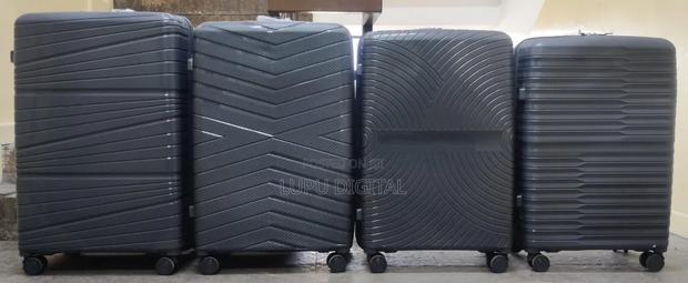 Premium Waterproof Scratch-Resistant Unbreakable Luggage With Pinlock - thumbnail 6
