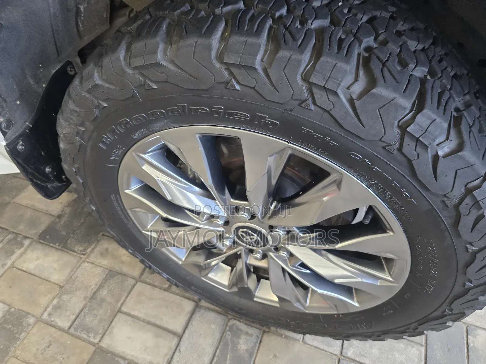 Toyota Land Cruiser 2024 Pearl