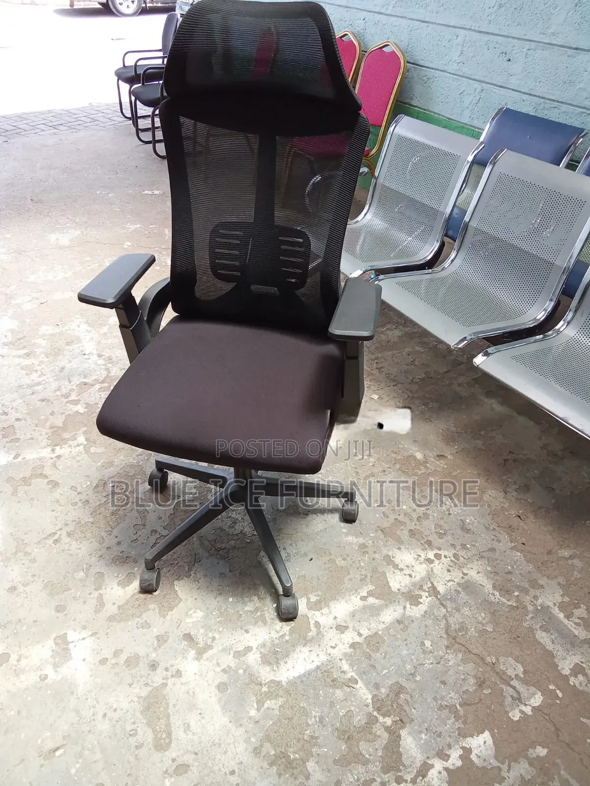 New Modern Ergonomic Swivel Office Chair