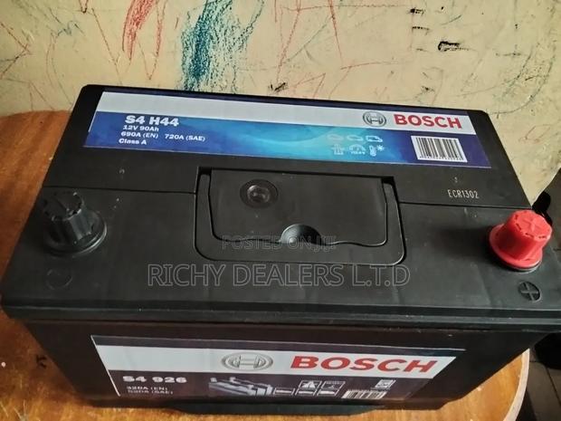 Bosch N90 Maintenance Free Car Battery - thumbnail 2