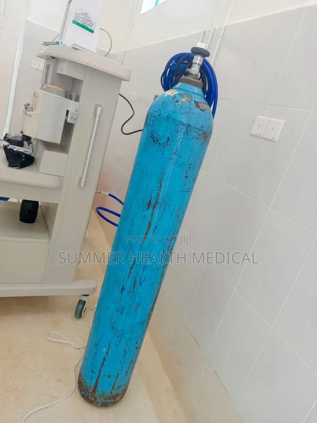 Complete Nitrous Gas Cylinder With Regulator and Key - thumbnail 3