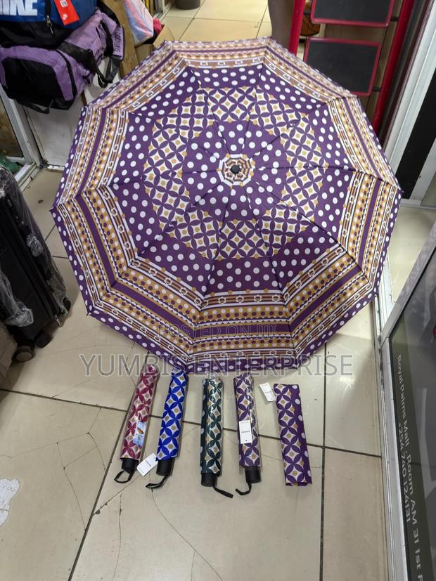 Big Foldable Umbrellas - thumbnail 2