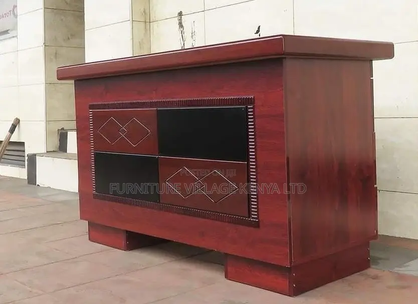 Office Desk;