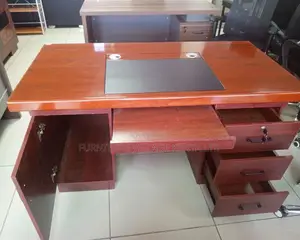 Office Desk;
