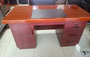 Office Desk;