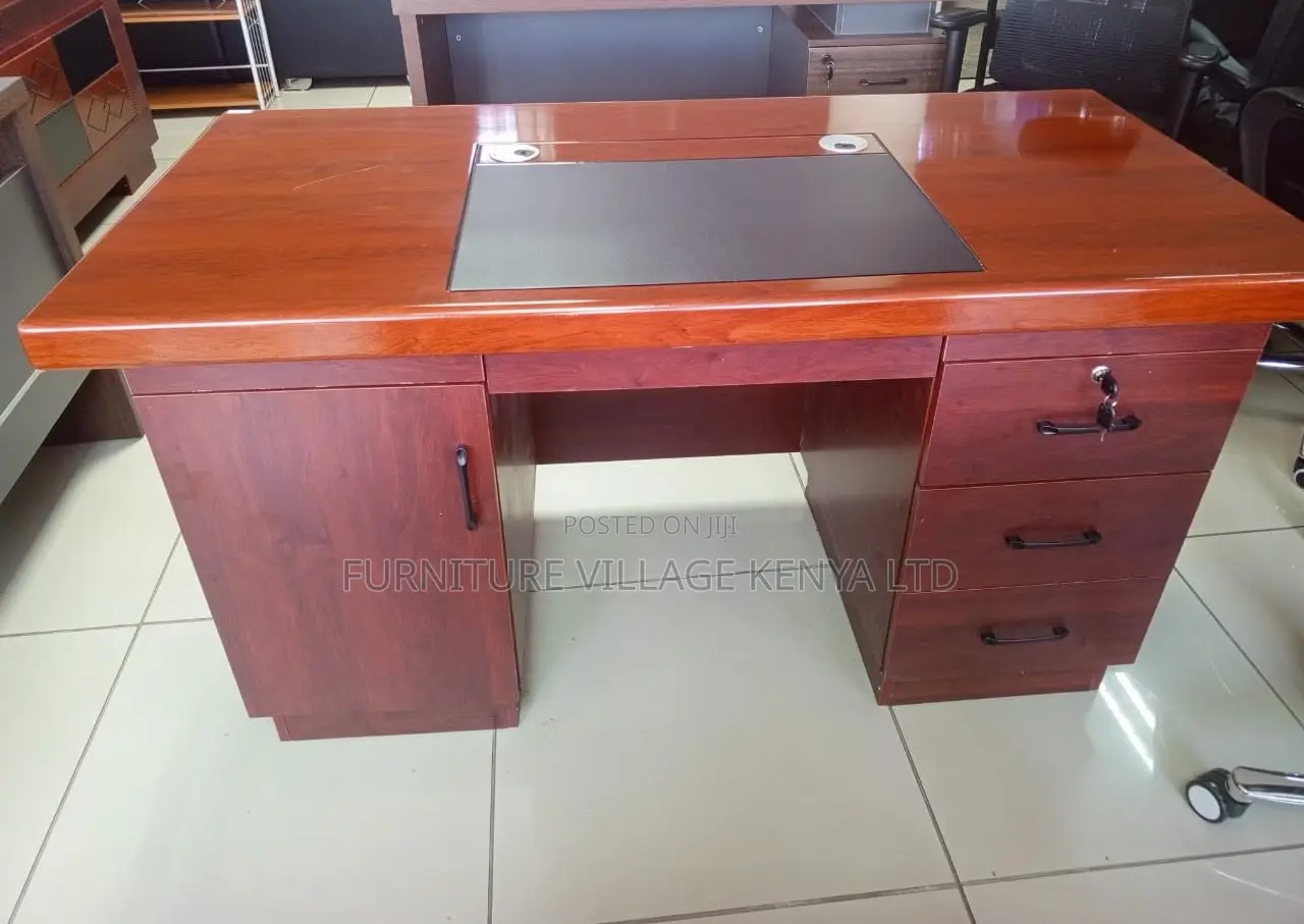 Office Desk;