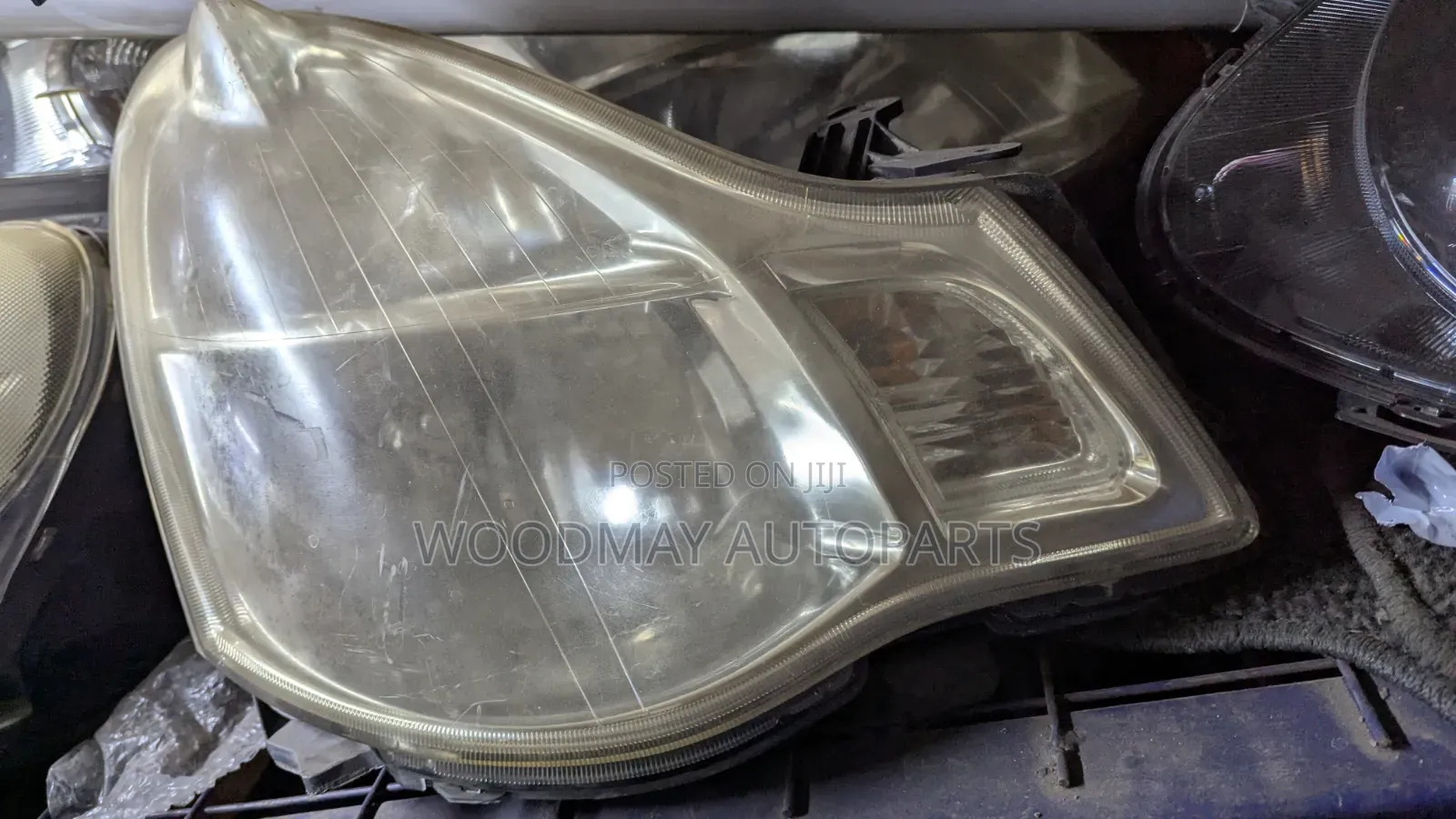 Nissan Bluebird Sylphy Headlight