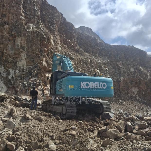 Kobelco Sk 380 Excavator - thumbnail 3