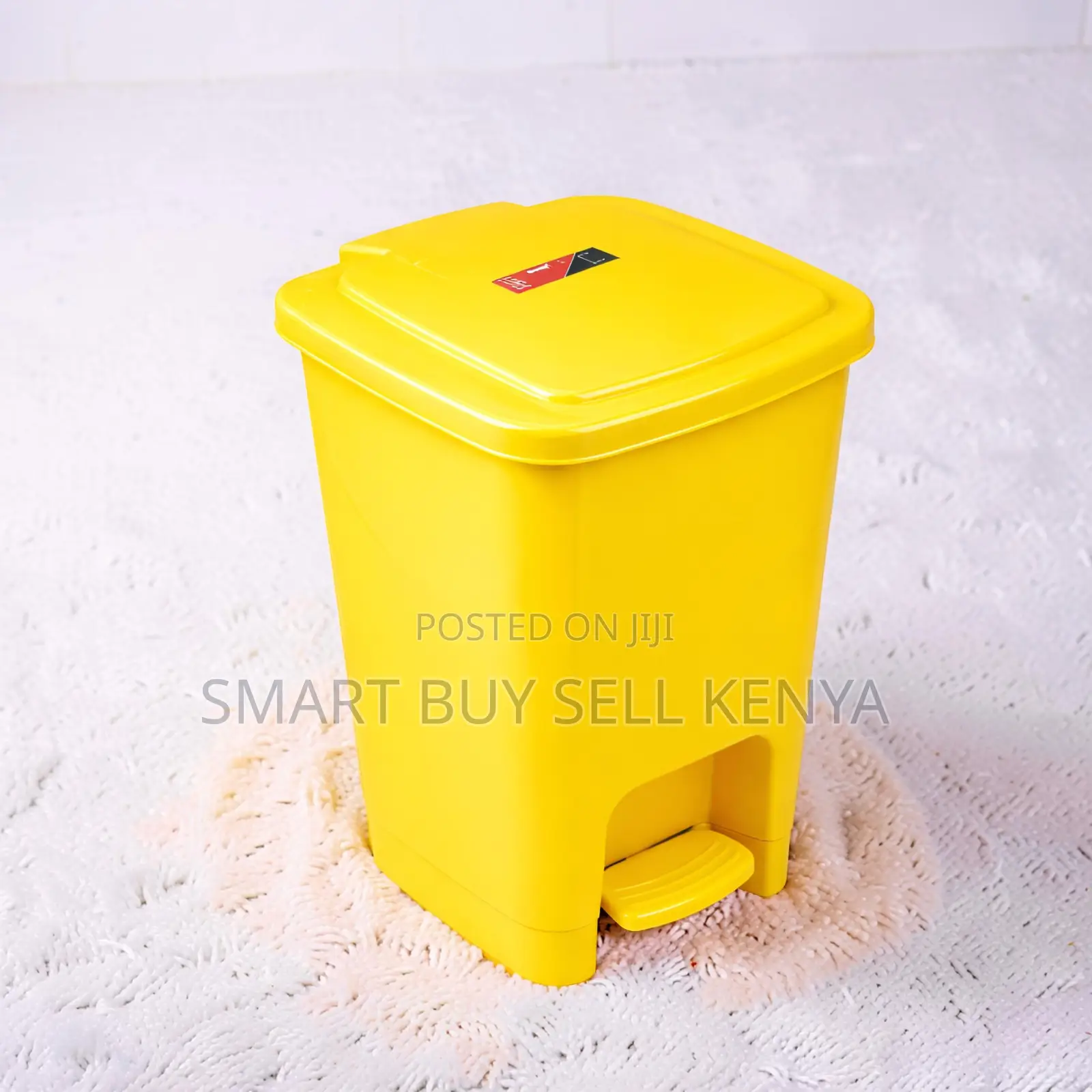 Stable Base 30 Litres Step Pedal Waste Garbage Dust Bin