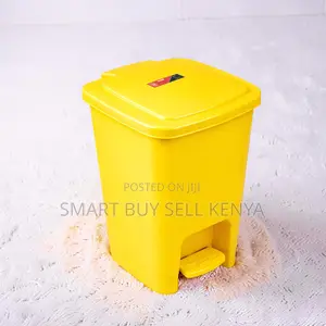 Stable Base 30 Litres Step Pedal Waste Garbage Dust Bin