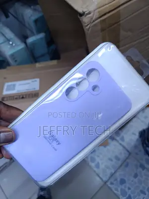 Lavender-Colored Silicone Case for Samsung Galaxy Smartphone.
