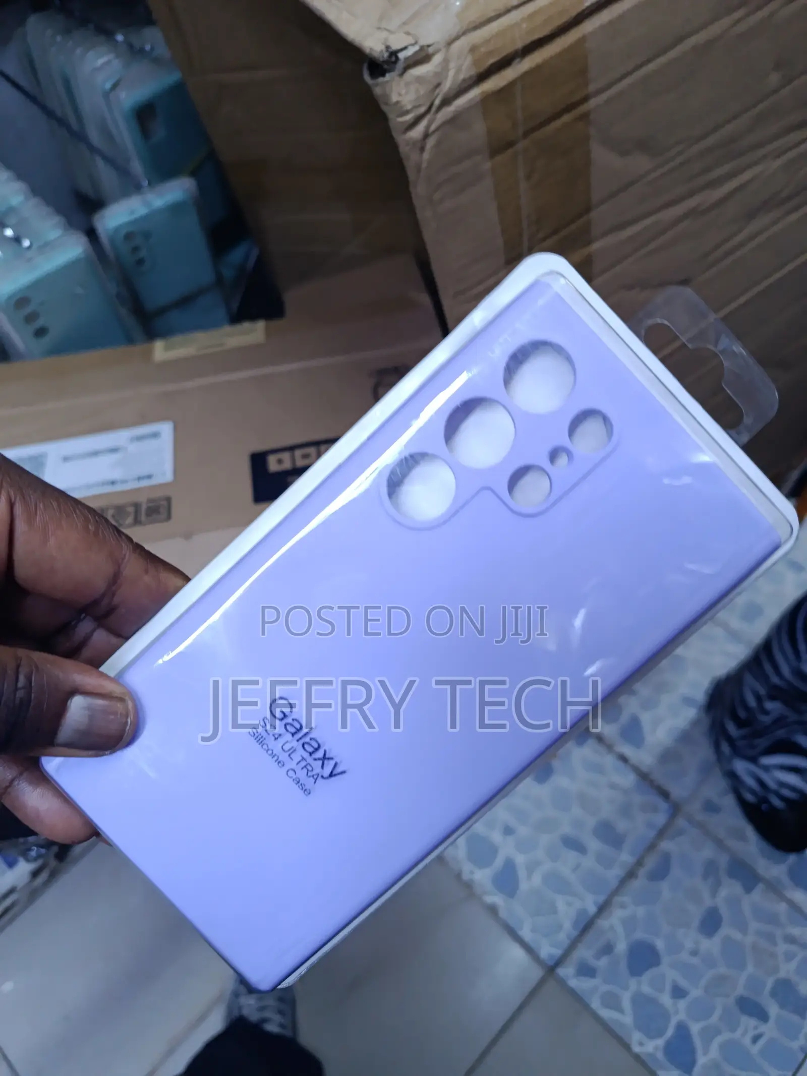 Lavender Silicone Case Designed for the Samsung Galaxy S24 Ultra.