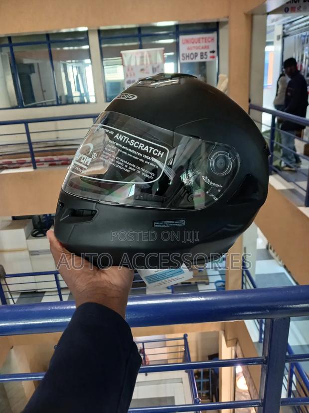 Hybrid Aaron Full Face Motorcycle Helmet – Anti-Scratch Visor, Durable - thumbnail 2
