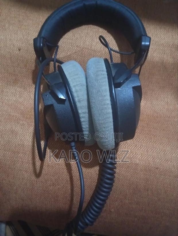 Mixing and Mastering Headphones - thumbnail 2