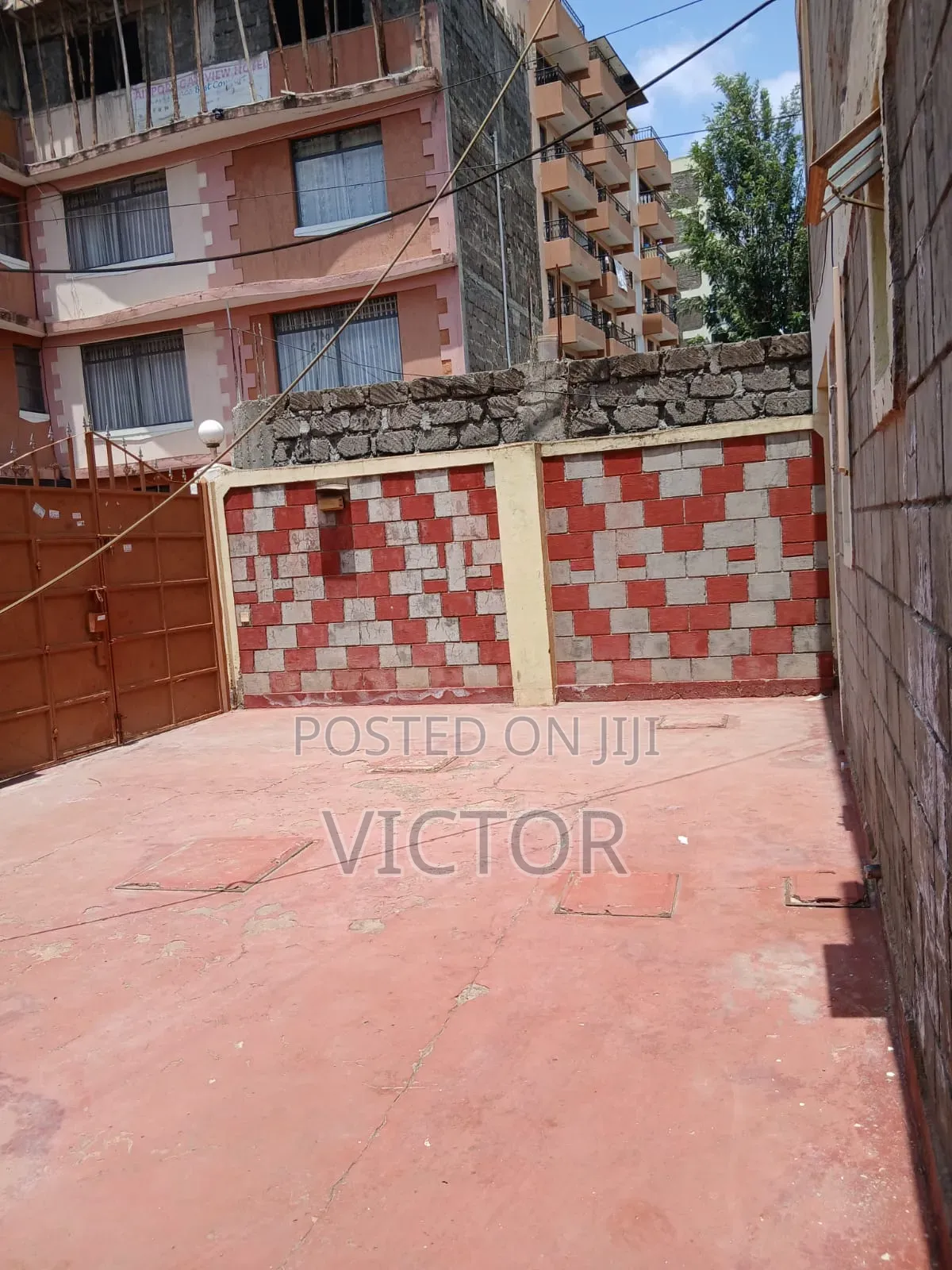 1bdrm Block of Flats in Airport Gateview, Junction/Benedicta for sale