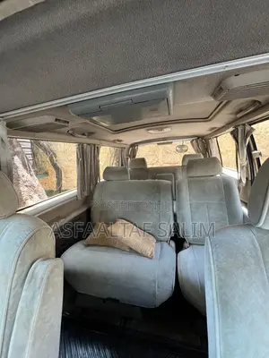 Toyota Grand HiAce 2000 White