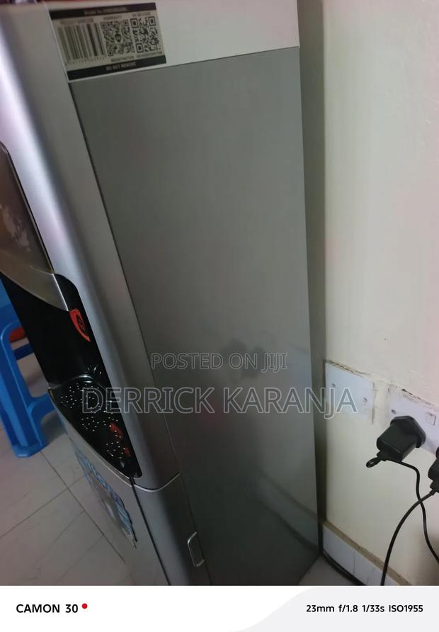 Water Dispenser - thumbnail 2