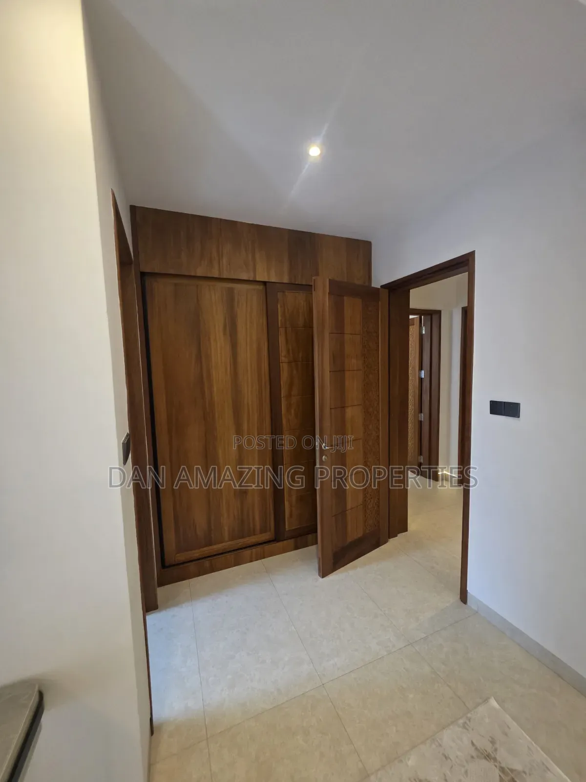 3bdrm Apartment in Nyali Plus Dsq for sale
