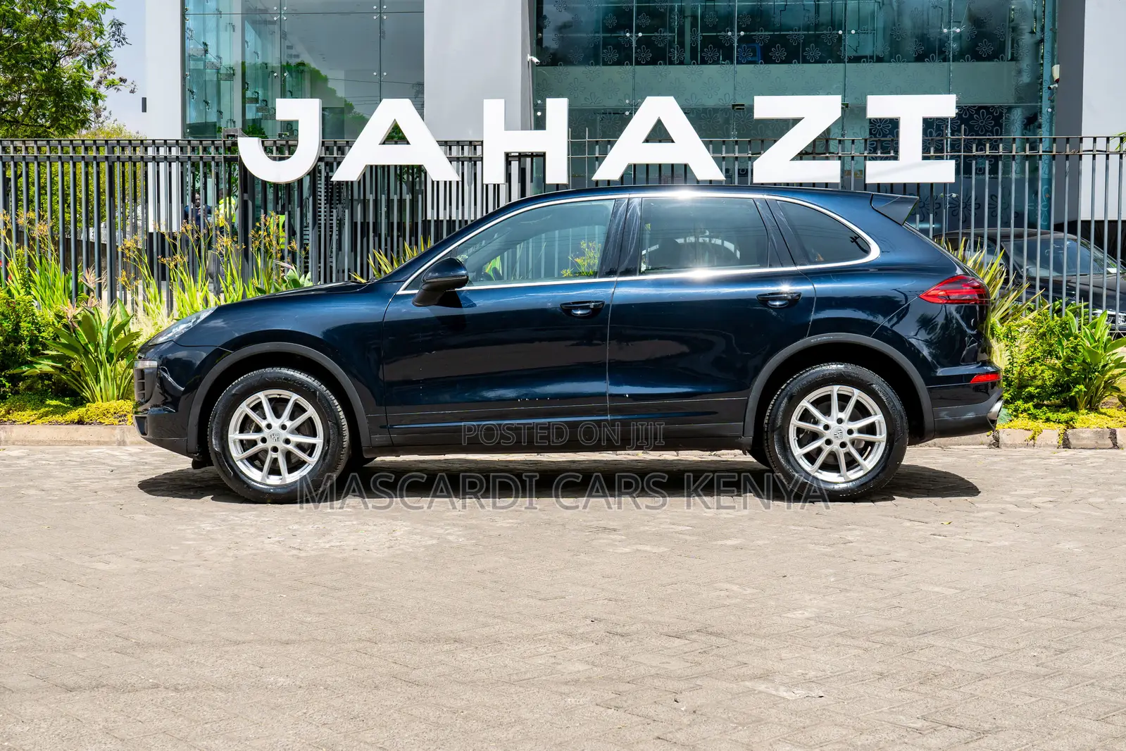 Porsche Cayenne 2016 Blue