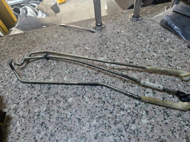 Bonet Stand Toyota Vitz ,Ractis
