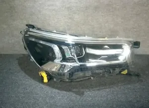 Left Headlight Toyota Hilux 2020 3df-Gun125