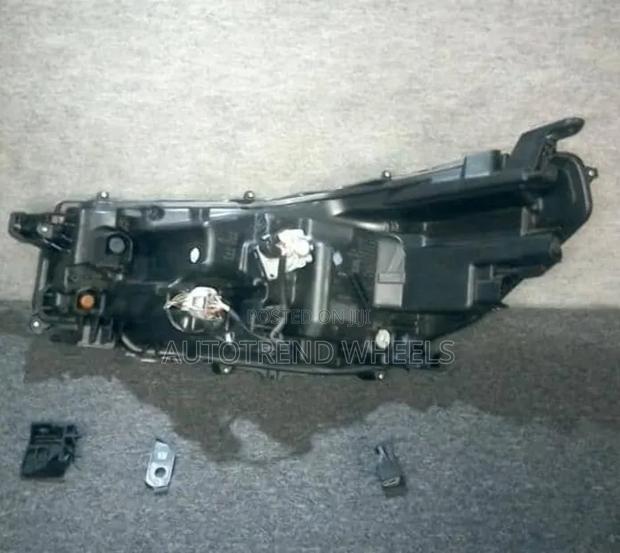 Left Headlight Toyota Hilux 2020 3df-Gun125 - thumbnail 4