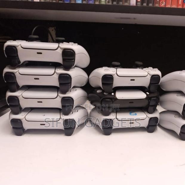Ex Uk Ps5 Controllers