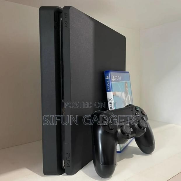 Ps4 Slim + Controller + a Game of Your Choice - main view