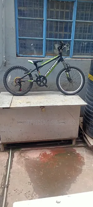 Ex Uk Size 20 Python Aluminum Bicycle for 6-7 Yr Old