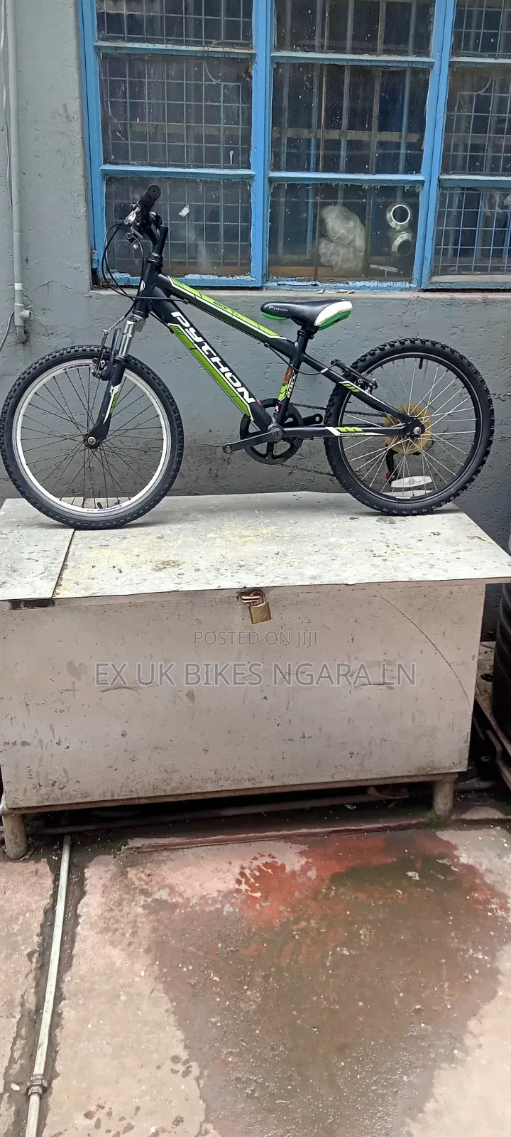 Ex Uk Size 20 Python Aluminum Bicycle for 6-7 Yr Old