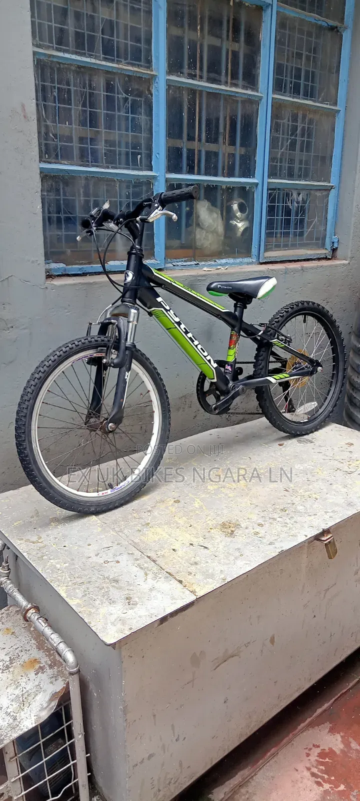 Ex Uk Size 20 Python Aluminum Bicycle for 6-7 Yr Old