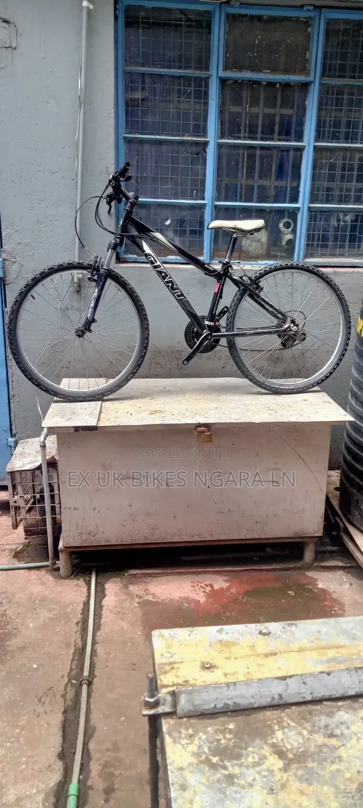 Ex Uk Size 26 Giant Aluminum Small Frame Bicycle