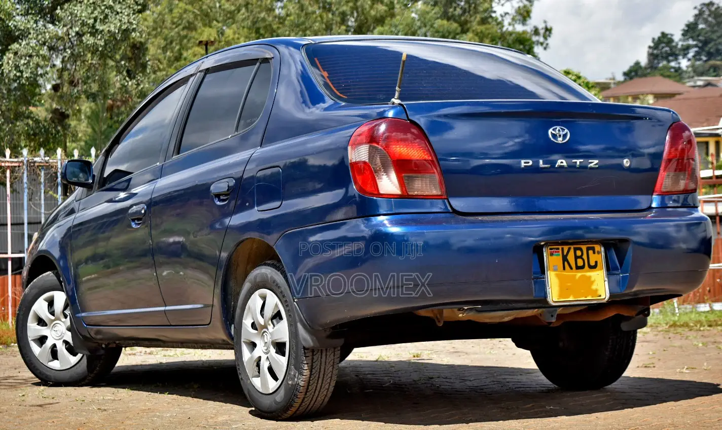 Toyota Platz 2001 Blue