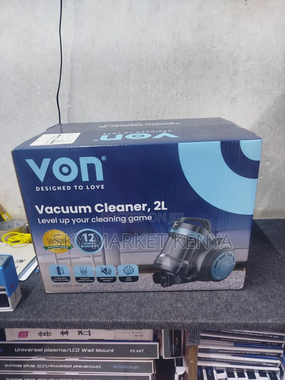 Von Bagless Vacuum Cleaner 2 Litres