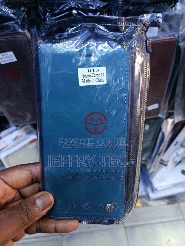 Blue Caseme Retro Wallet Leather Case for Tecno Camon 19 Smartphone.