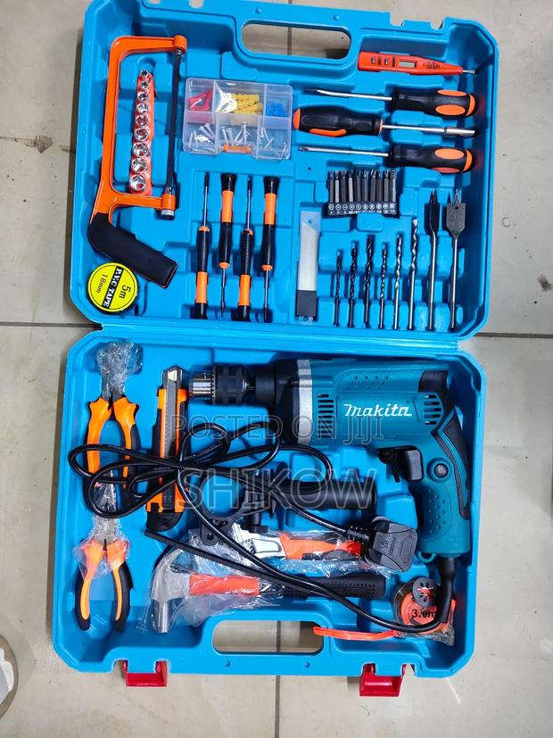 Makita Tool Set 710w - main view