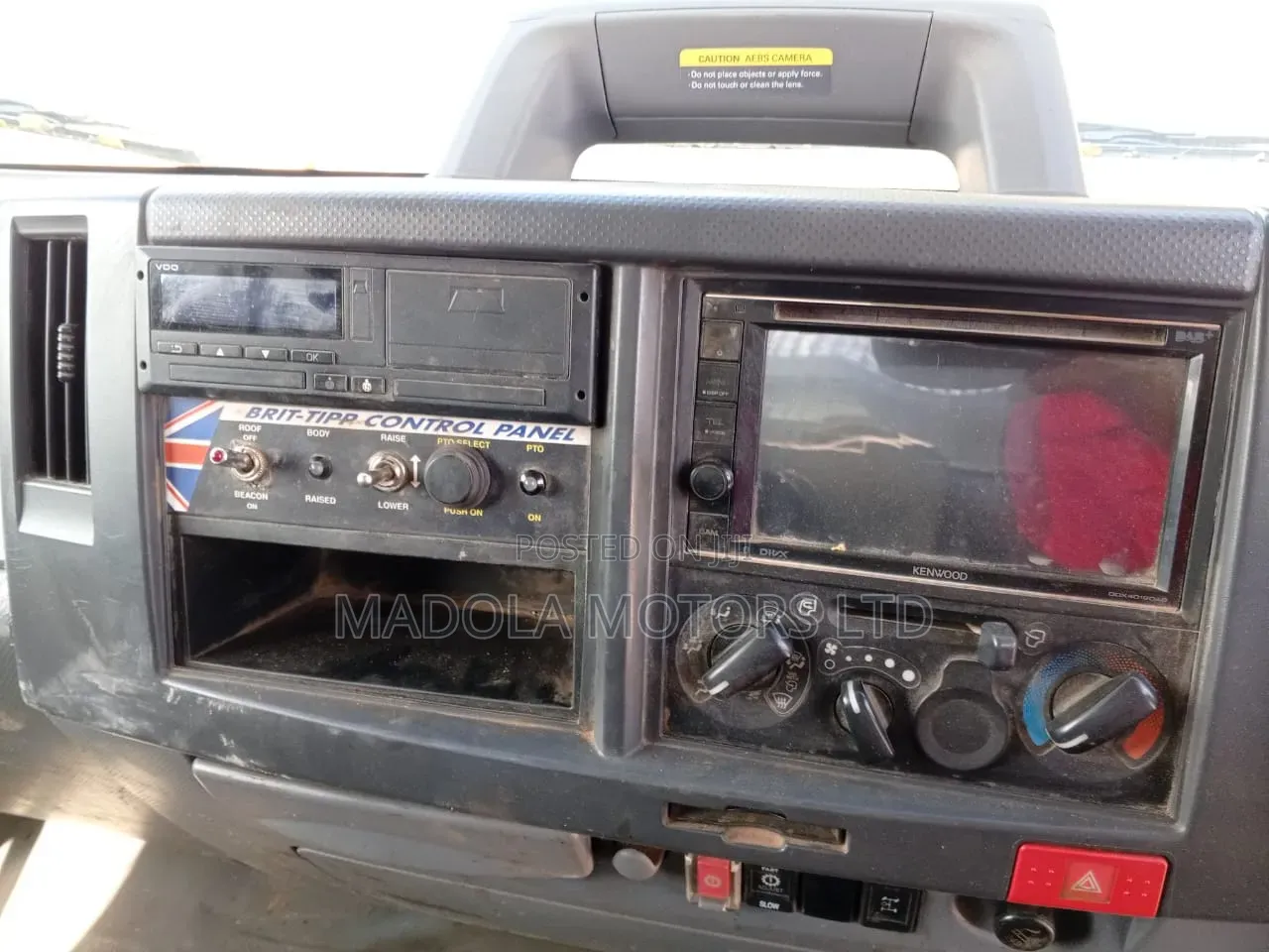 Isuzu Tipper N75