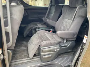 Toyota Vellfire 2018