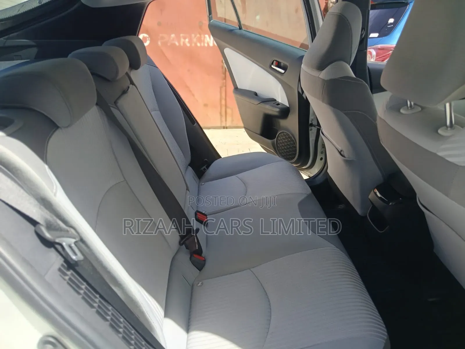Toyota Prius 2019 White