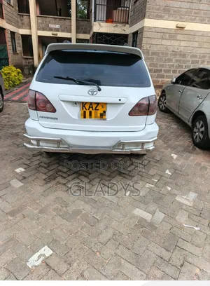 Toyota Harrier 2000 White