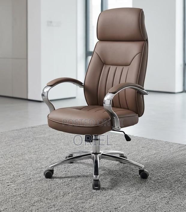 Office Chair : Premium High-Back Office Executive Chair - thumbnail 9