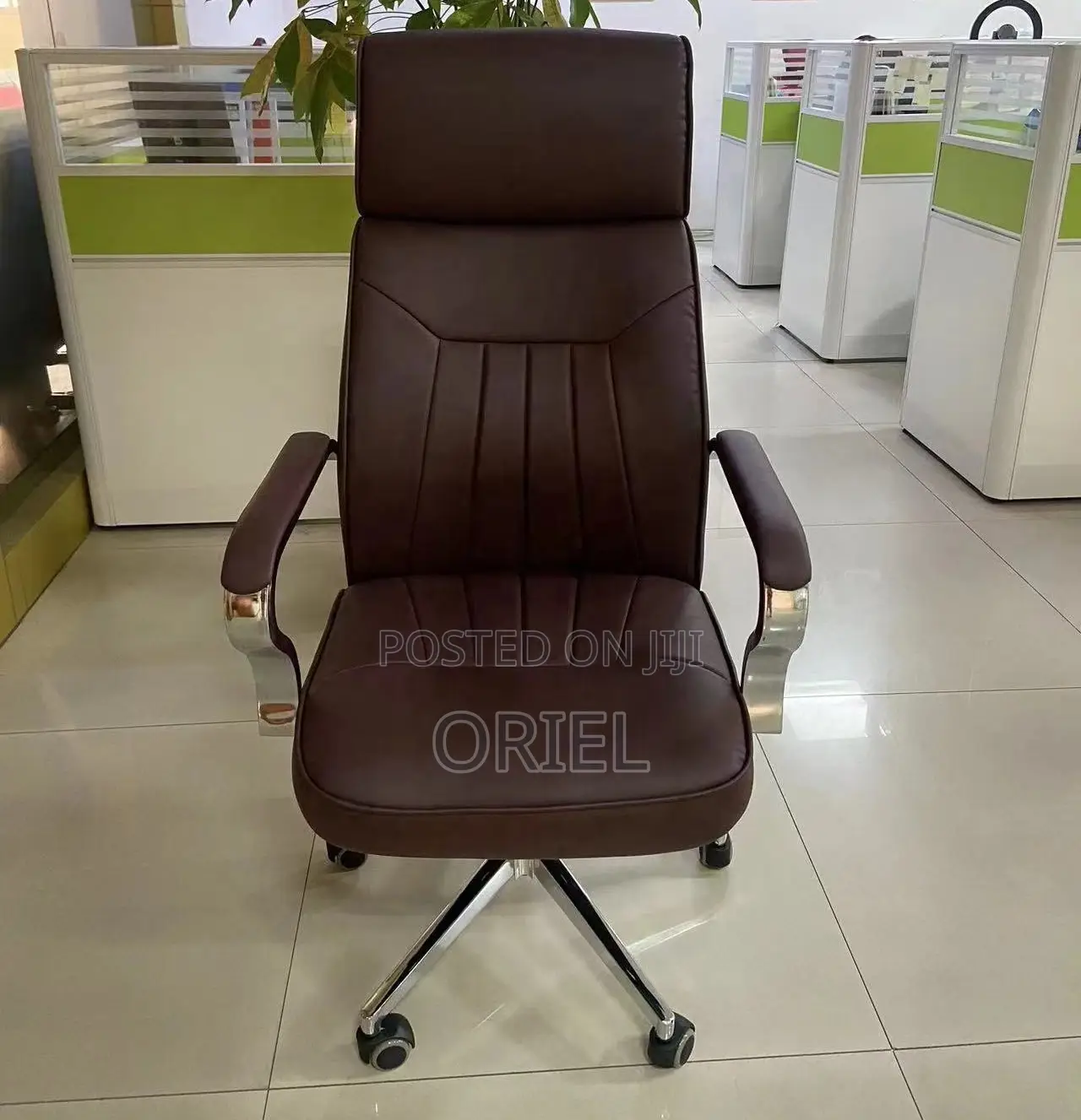 Office Chair : Premium High-Back Office Executive Chair