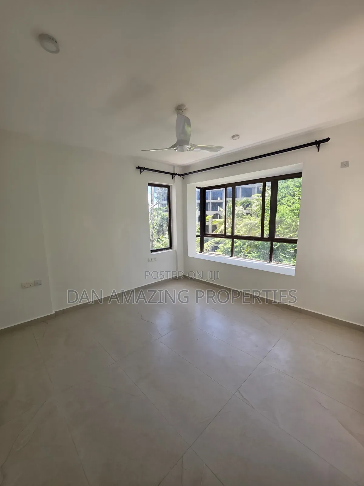 3bdrm Apartment in Nyali Plus Dsq for sale
